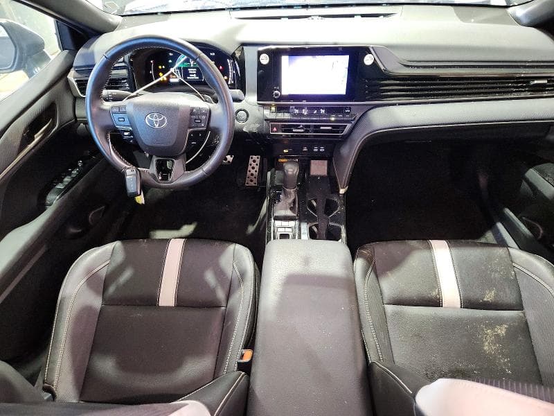 2025 TOYOTA CAMRY SE 8