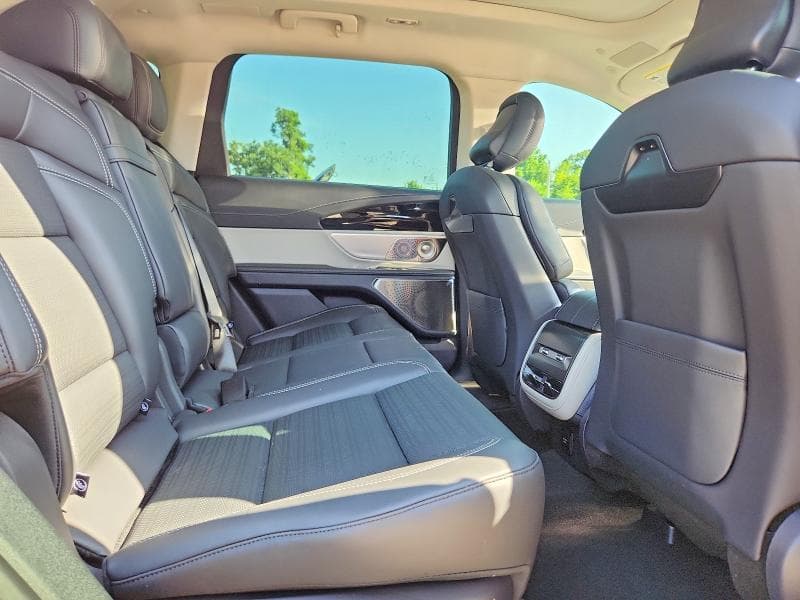 2025 LINCOLN NAUTILUS RESERVE 11