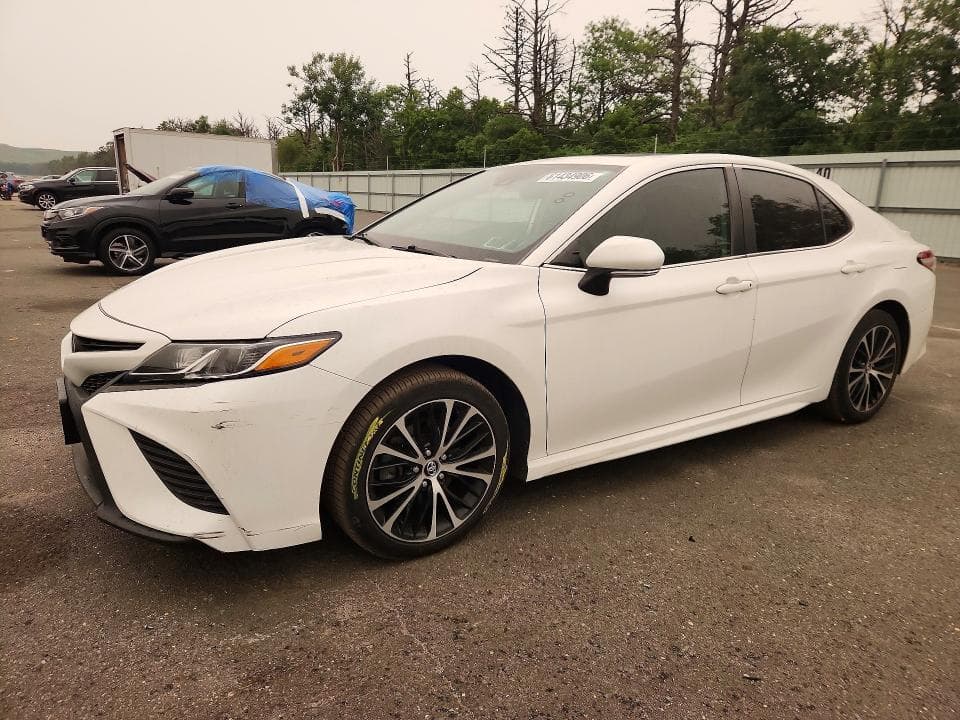 2020 TOYOTA CAMRY SE - 1