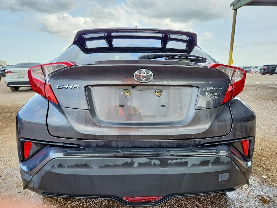 2019 TOYOTA C-HR LIMITED 6