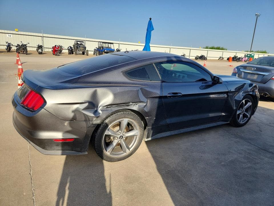 2017 FORD MUSTANG 3