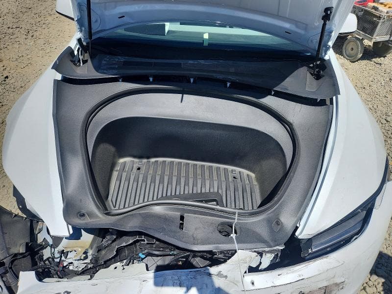 2026 TESLA MODEL 3 11