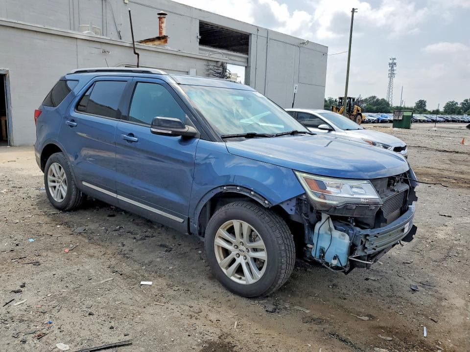 2018 FORD EXPLORER XLT 4