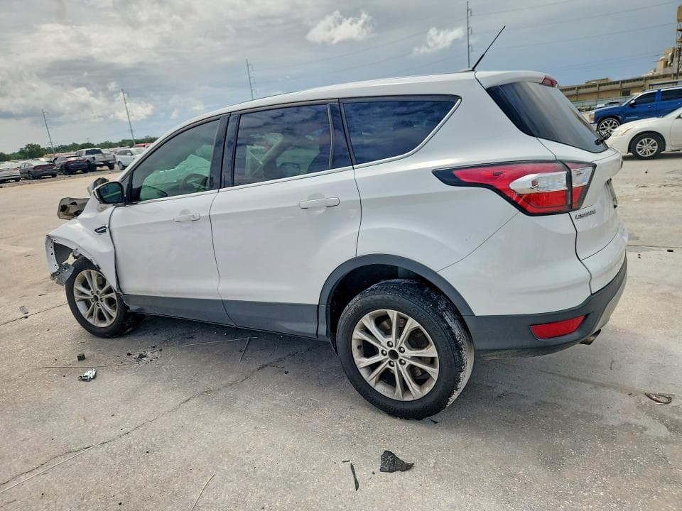 2017 FORD ESCAPE SE 2