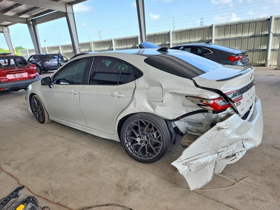 2025 TOYOTA CAMRY XSE 2