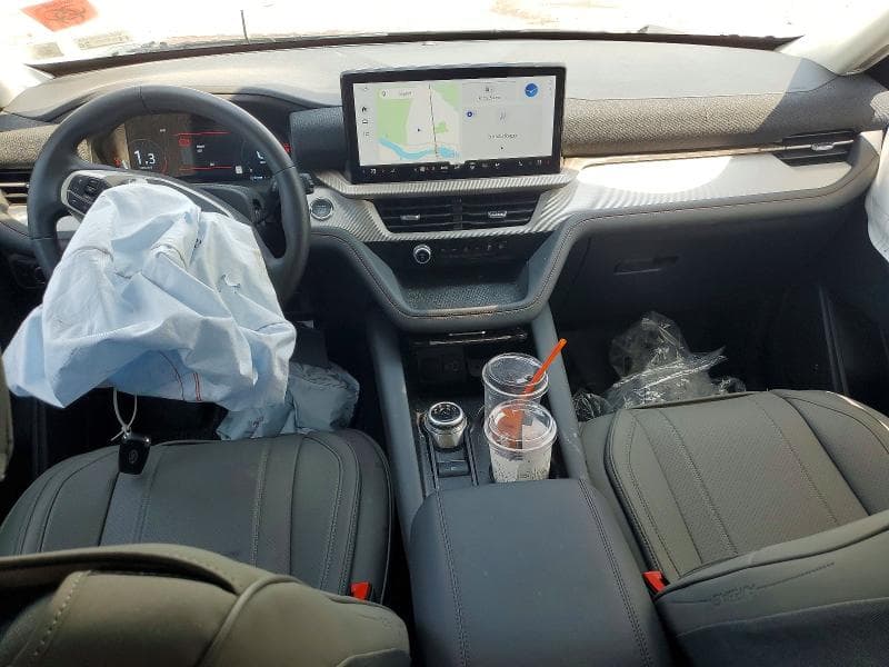 2025 FORD EXPLORER ACTIVE 8