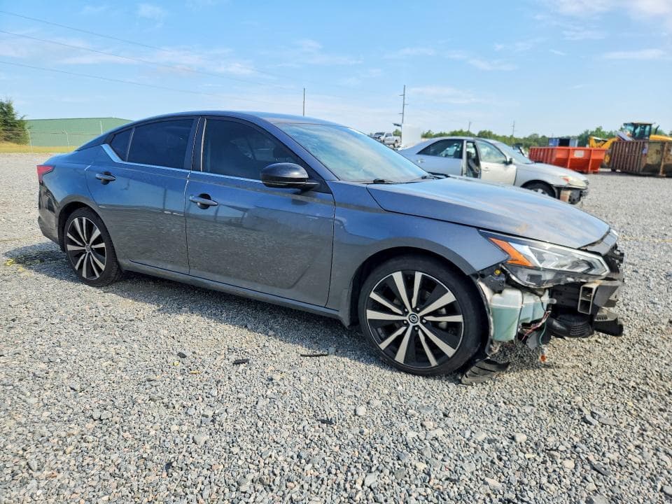 2021 NISSAN ALTIMA SR 4