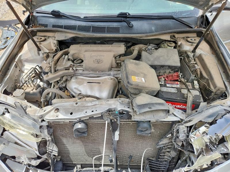 2017 TOYOTA CAMRY SE 11