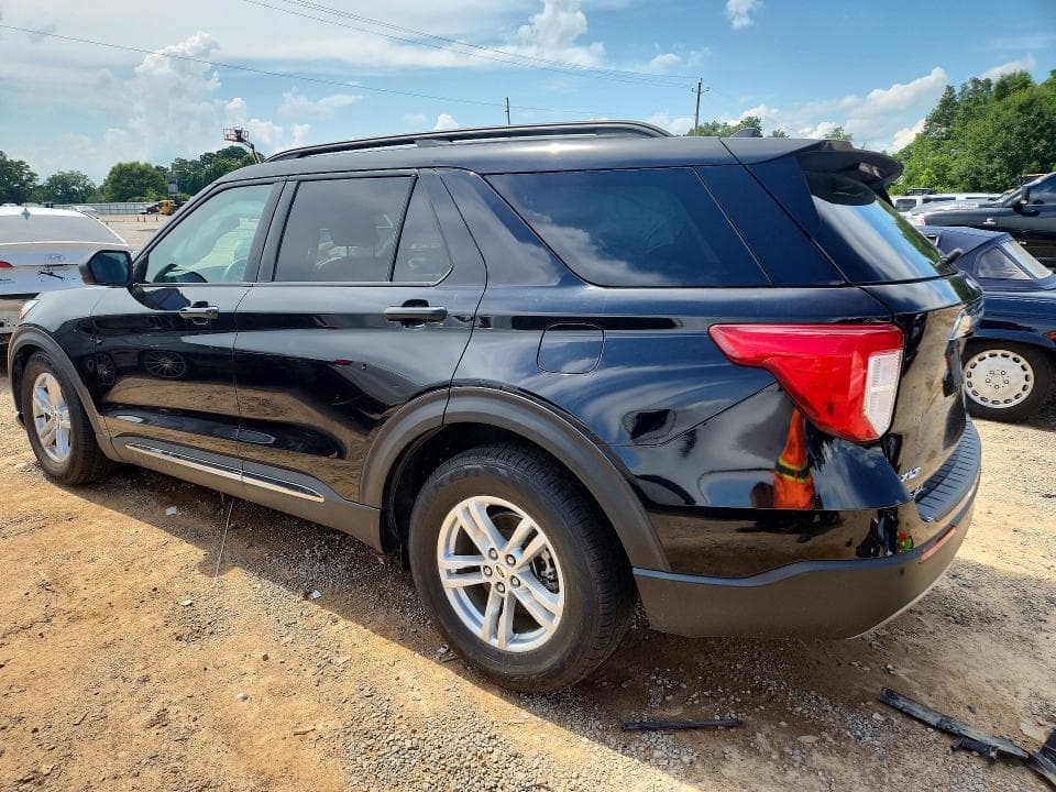 2022 FORD EXPLORER XLT 2