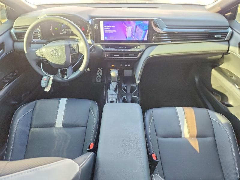 2025 TOYOTA CAMRY SE 8