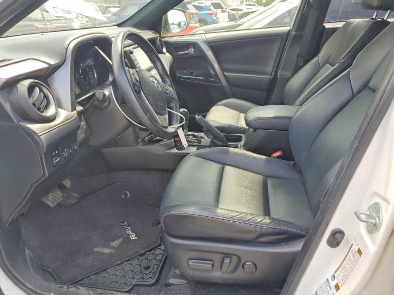 2018 TOYOTA RAV4 HV SE 7