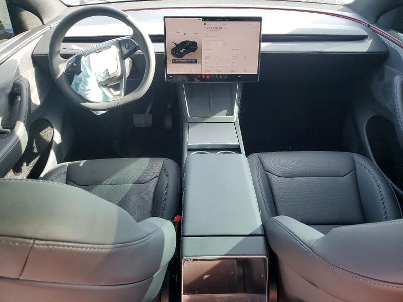 2026 TESLA MODEL Y 8