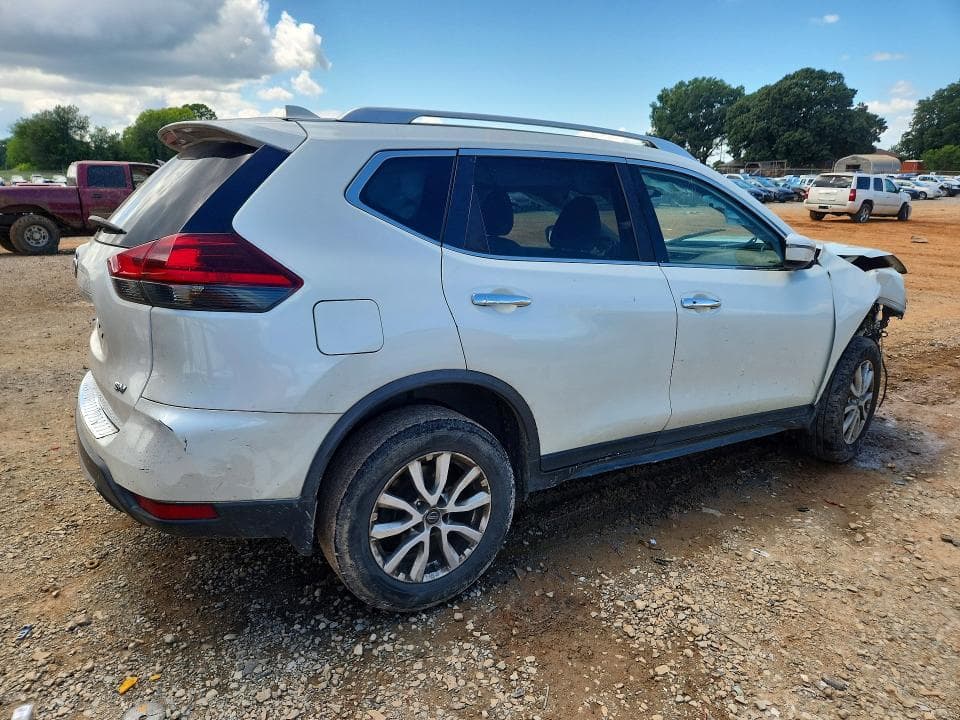 2018 NISSAN ROGUE SV 3