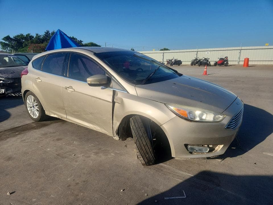 2017 FORD FOCUS TITANIUM 4