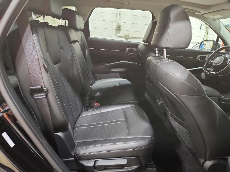 2024 KIA SORENTO S 11