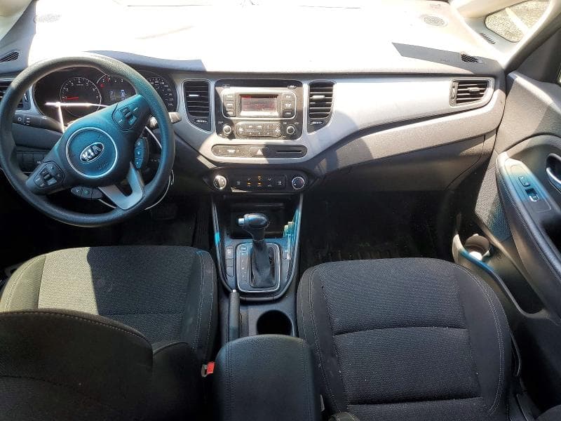 2017 KIA RONDO 8