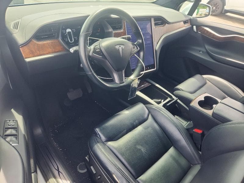 2020 TESLA MODEL X 8