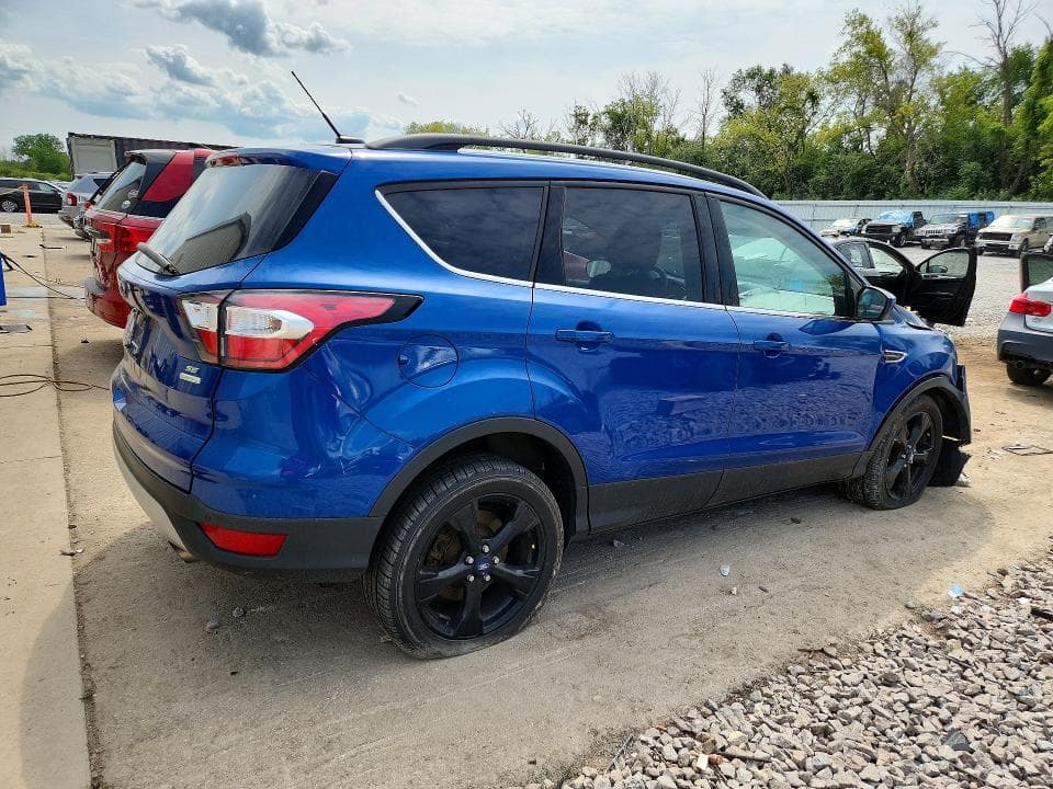 2017 FORD ESCAPE SE 3