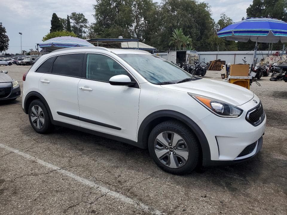 2018 KIA NIRO LX 4