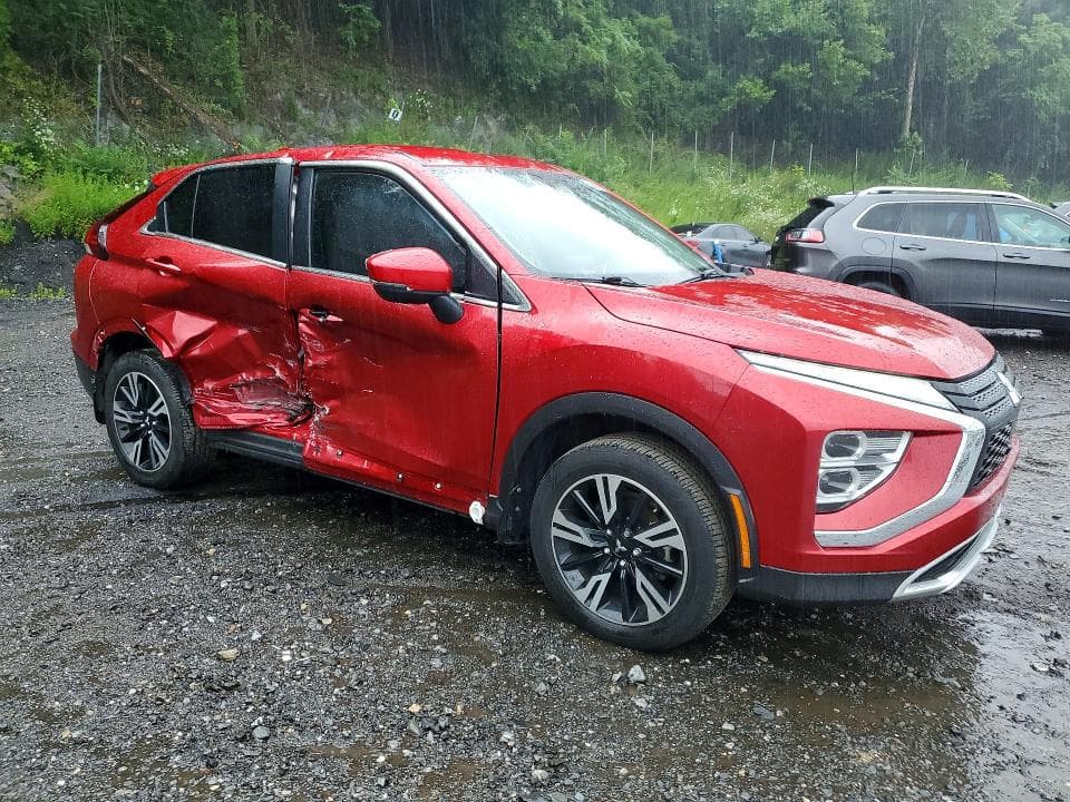 2023 MITSUBISHI ECLIPSE CROSS SE 4