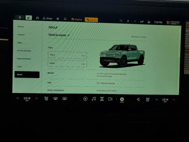 2025 RIVIAN R1T ADVENTURE 9
