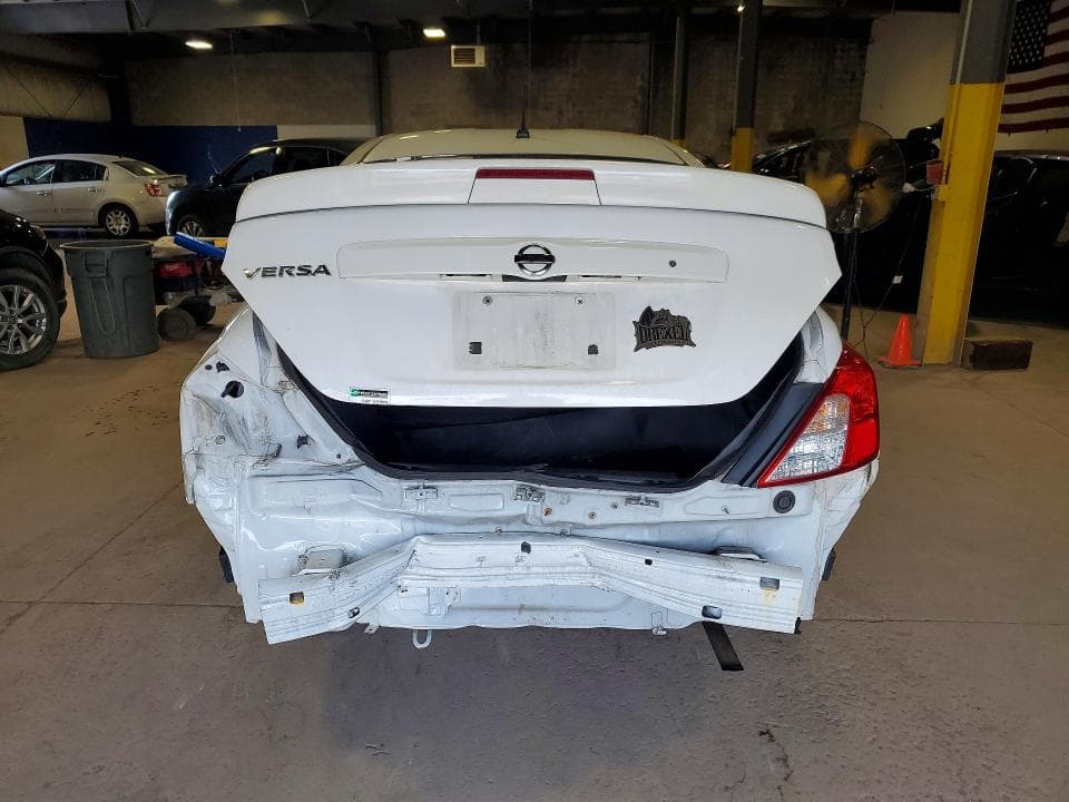 2017 NISSAN VERSA 1.6 SV 6