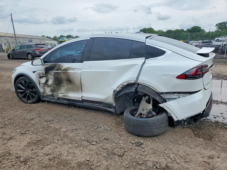 2017 TESLA MODEL X 2