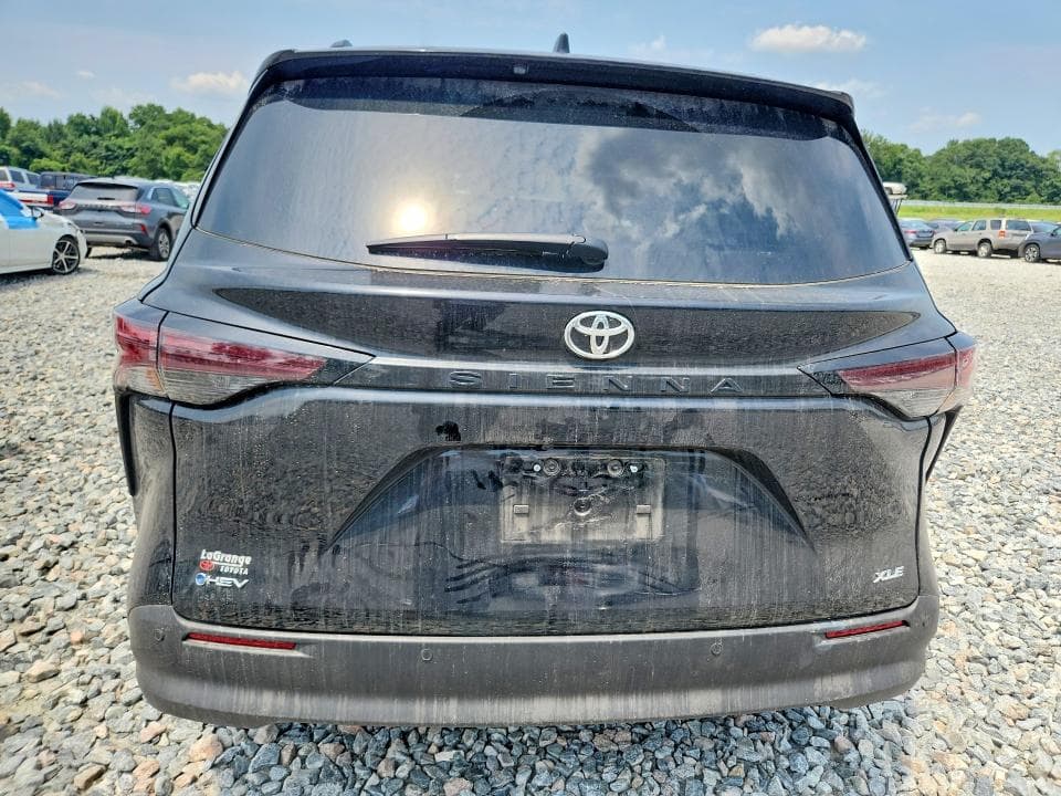 2026 TOYOTA SIENNA XLE 7-PASSENGER 6