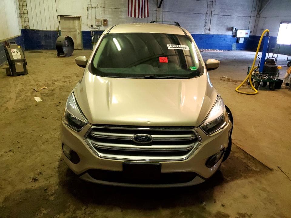 2017 FORD ESCAPE SE 5