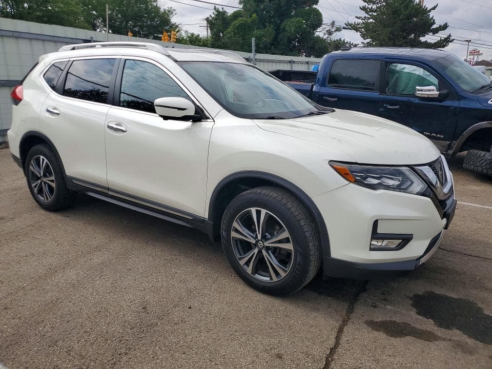 2017 NISSAN ROGUE SL 4