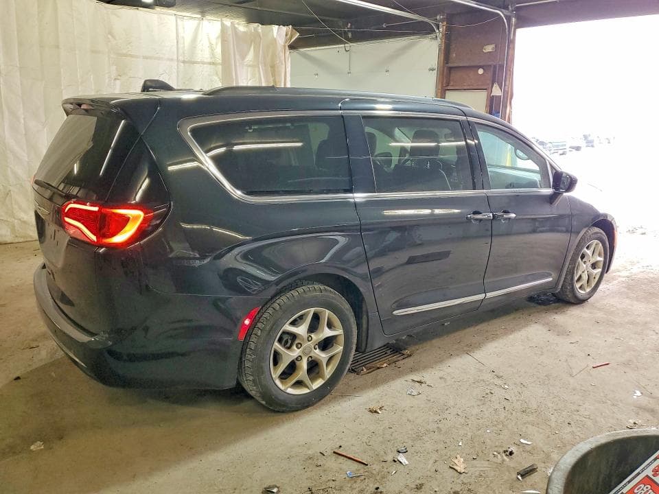 2017 CHRYSLER PACIFICA TOURING L 3