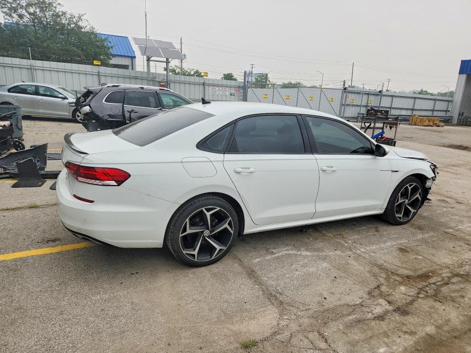 2020 VOLKSWAGEN PASSAT R-LINE 3