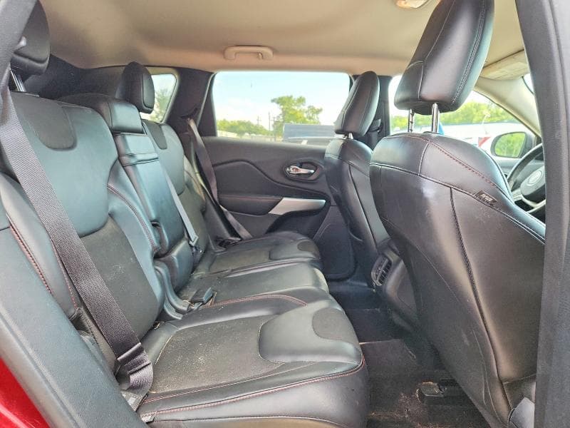 2018 JEEP CHEROKEE TRAILHAWK 11