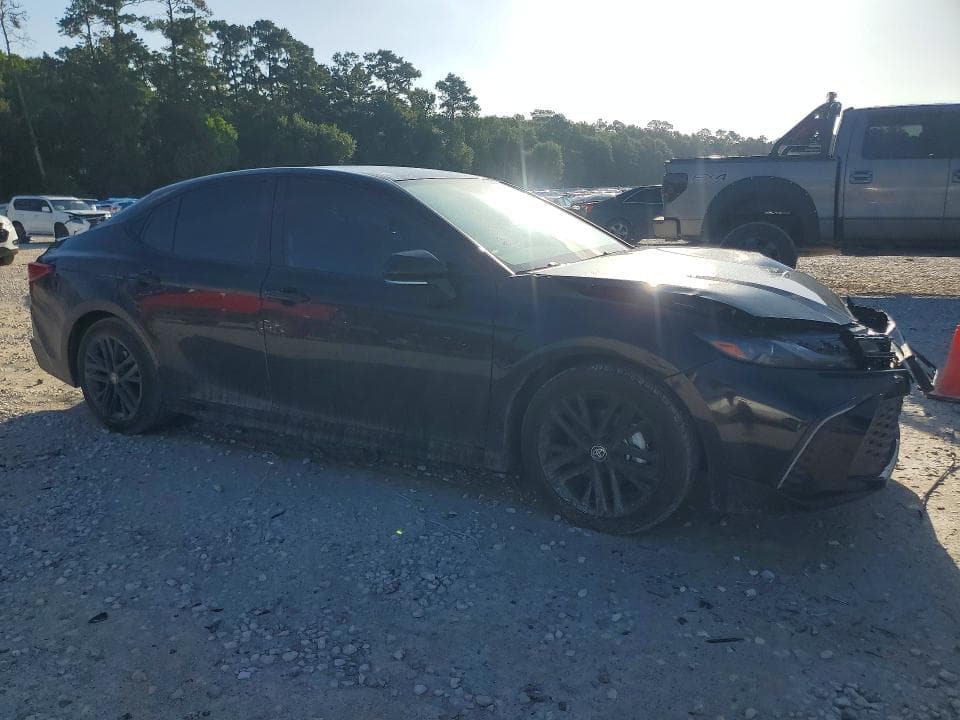 2026 TOYOTA CAMRY SE 4