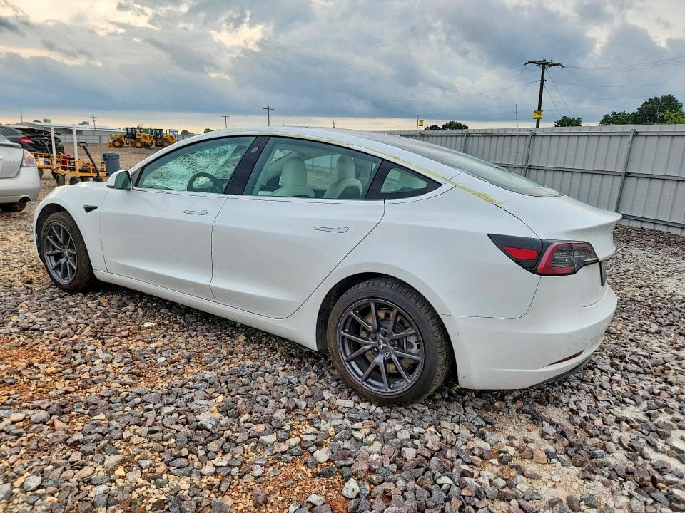 2020 TESLA MODEL 3 2