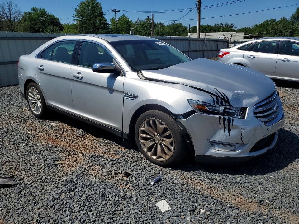 2019 FORD TAURUS LIMITED 4
