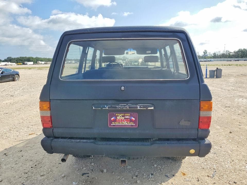 1985 TOYOTA LAND CRUISER FJ60 6