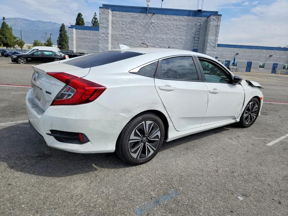 2017 HONDA CIVIC EX 3