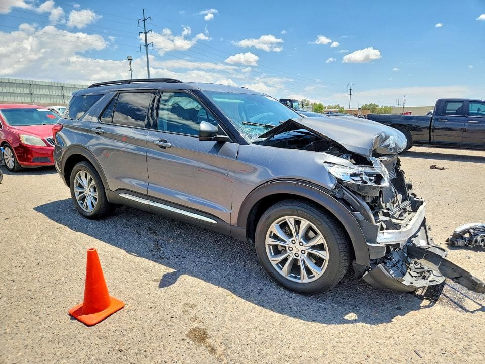 2021 FORD EXPLORER XLT 4