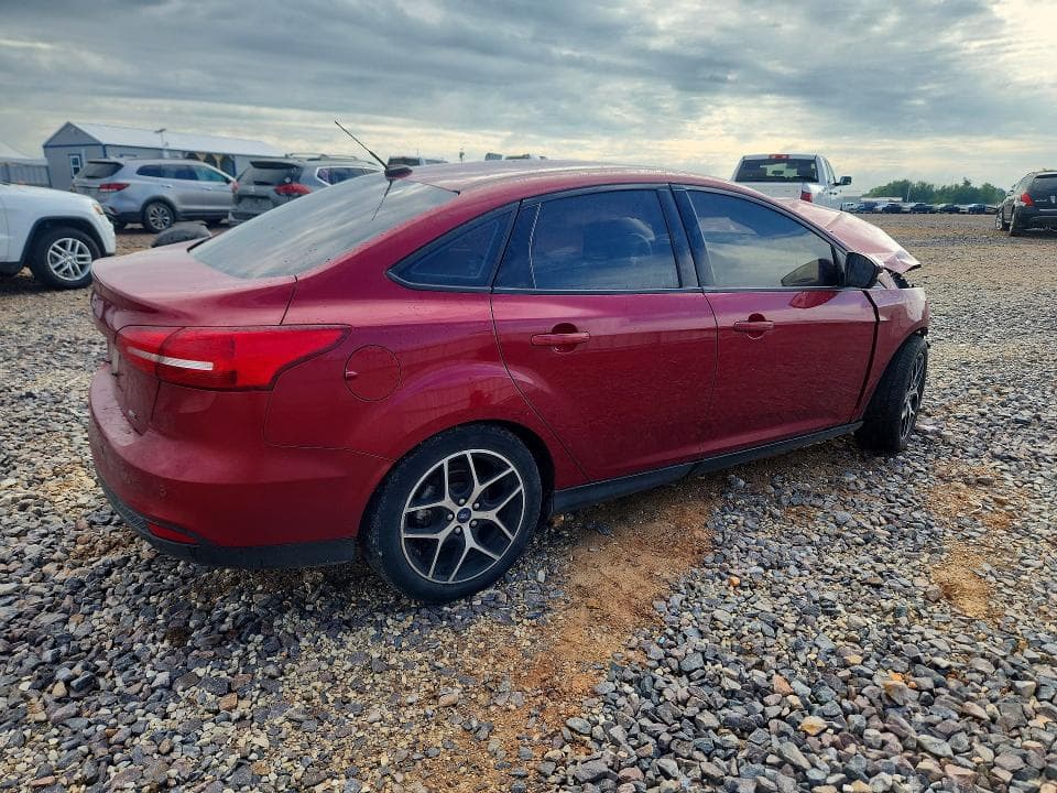 2017 FORD FOCUS SEL 3