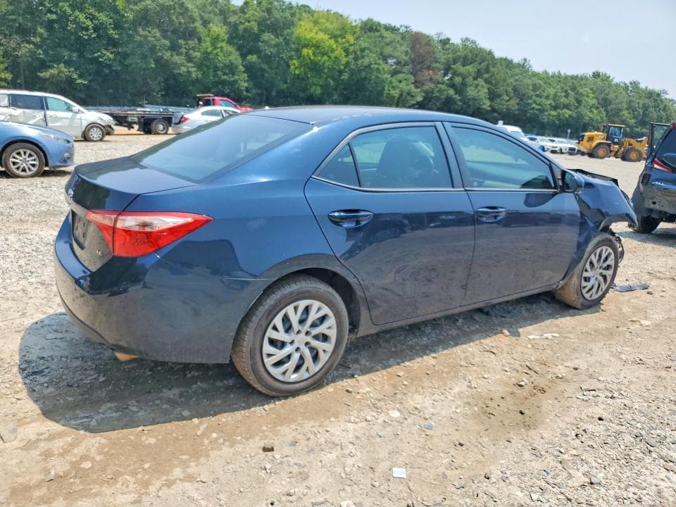 2017 TOYOTA COROLLA LE 3