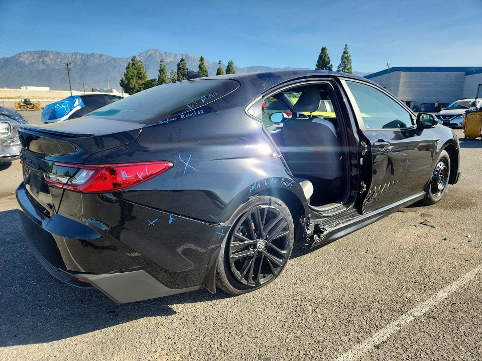2026 TOYOTA CAMRY SE 3