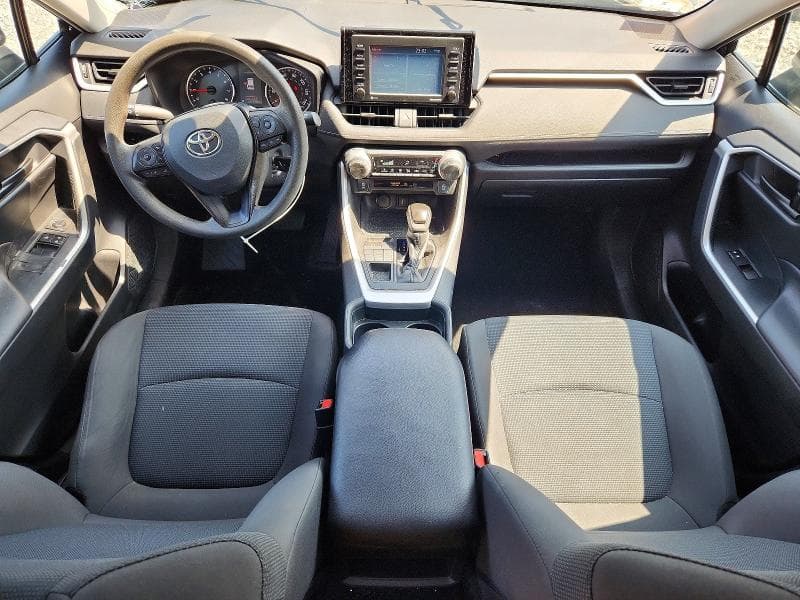 2020 TOYOTA RAV4 LE 8