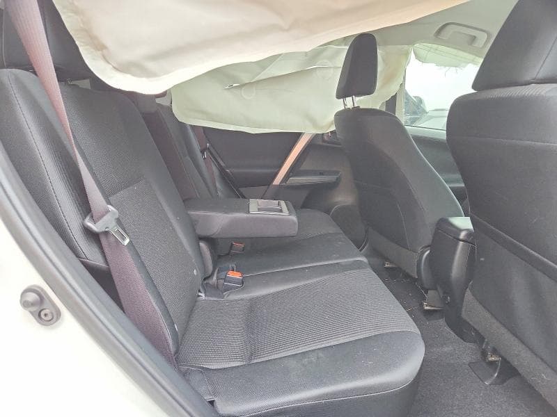 2018 TOYOTA RAV4 LE 11
