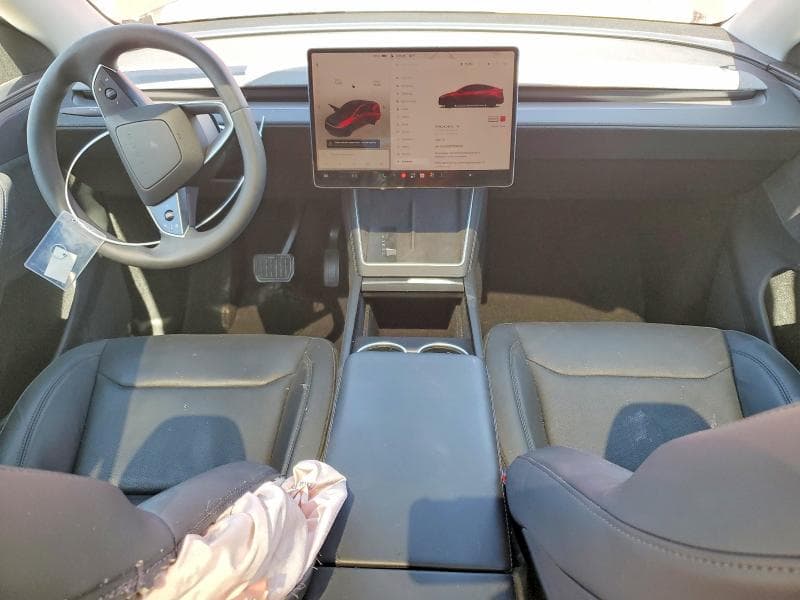 2026 TESLA MODEL Y 8