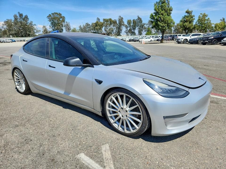 2018 TESLA MODEL 3 4