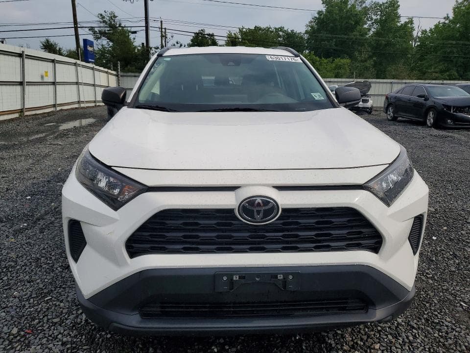 2020 TOYOTA RAV4 LE 5