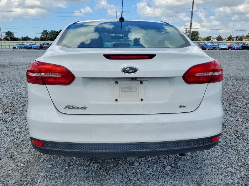2017 FORD FOCUS SE 6