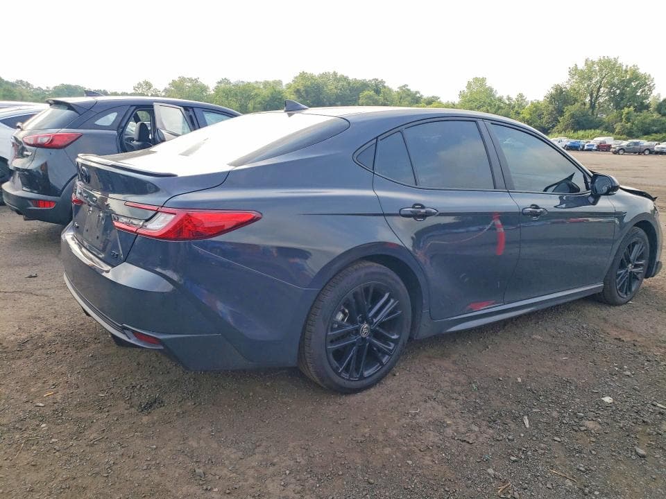 2026 TOYOTA CAMRY SE 3