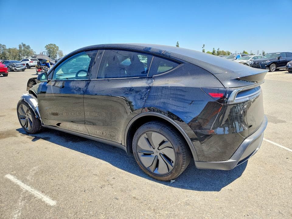 2026 TESLA MODEL Y 2